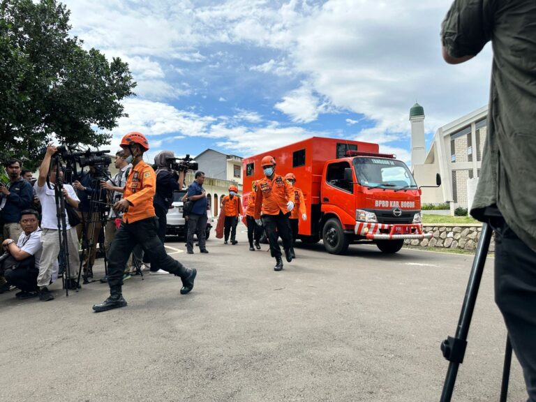 file-1733920134463-Tingkatkan-Kesiapsiagaan-dan-Kurangi-Resiko-Bencana,-Pemkab-Bogor-Gelar-Simulasi-Gempa-Bumi-Bersama-Wapres-RI--(4)