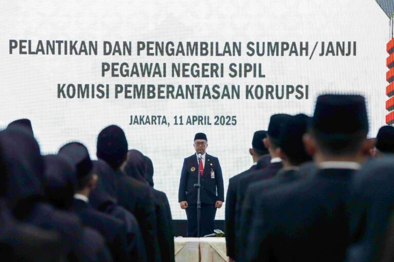 Lantik-214-CPNS-menjadi-PNS,-KPK---Junjung-Integritas,-Profesionalisme,-dan-Dedikasi-1